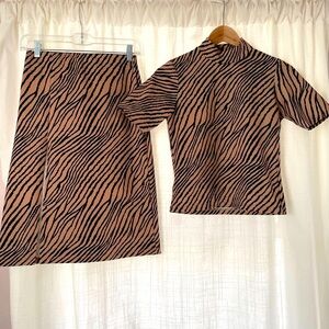 Fexty Tiger print stretchy skirt and shirt set size extra small.